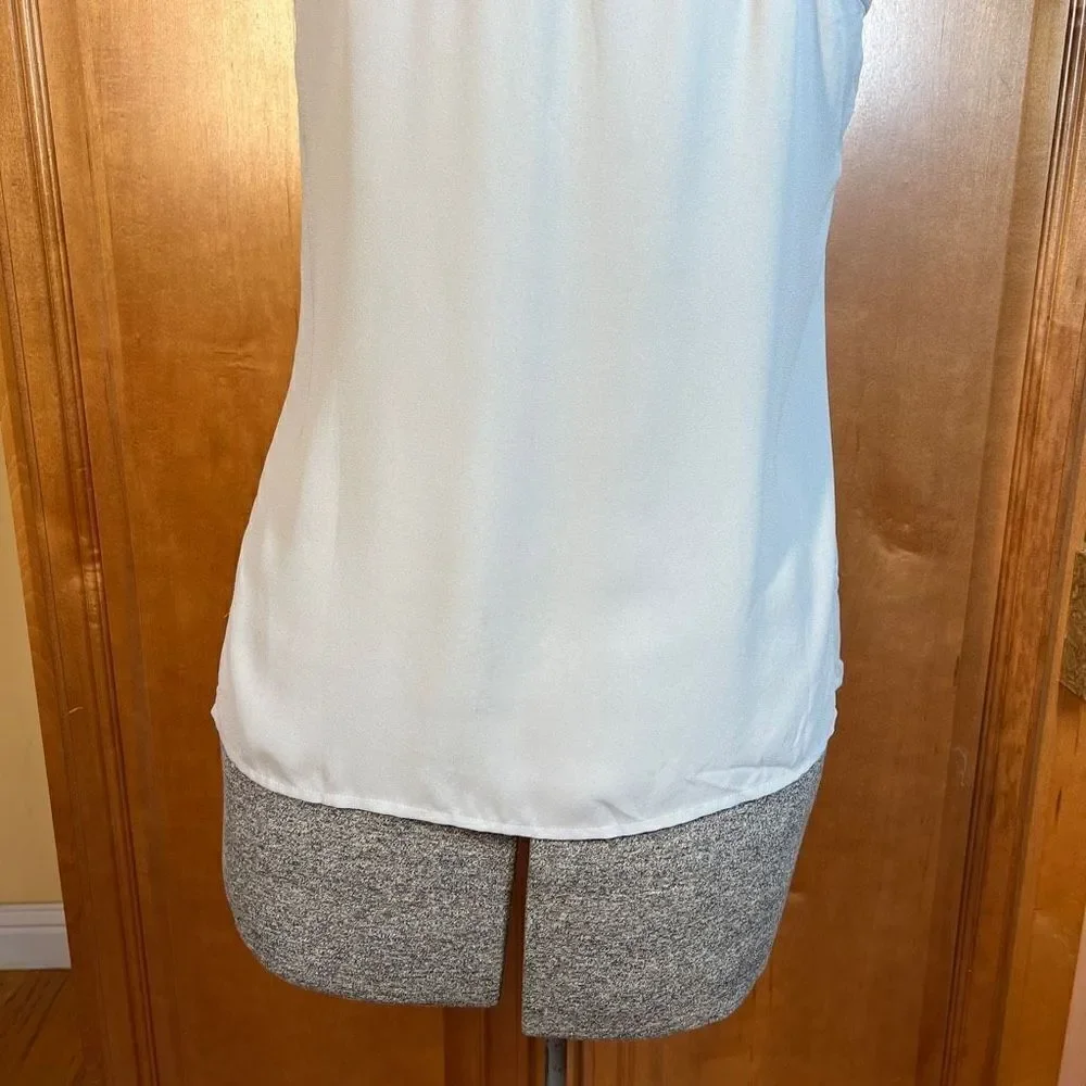 💜 3/30 6/50 Banana Republic Racerback Lightweight Tank  in Sidewalk Gray Size S